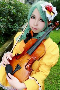 Rating: Safe Score: 0 Tags: 1girl acoustic_guitar bass_guitar bow_(instrument) dress electric_guitar flower green_hair guitar hair_ornament holding_instrument instrument kanaria music musical_note playing_instrument plectrum solo violin User: admin