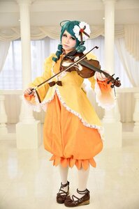 Rating: Safe Score: 0 Tags: 1girl bow_(instrument) dress flower frills full_body green_hair hair_flower hair_ornament holding_instrument instrument kanaria music musical_note orange_dress playing_instrument solo standing violin yellow_dress User: admin