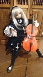 Rating: Safe Score: 0 Tags: 1girl bow_(instrument) doll instrument long_hair piano red_eyes solo suigintou violin white_hair User: admin