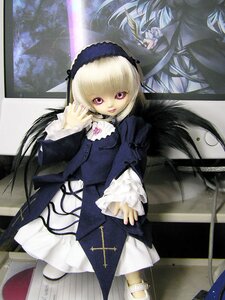 Rating: Safe Score: 0 Tags: 1girl blonde_hair doll dress frills hairband long_hair long_sleeves looking_at_viewer solo standing suigintou wings User: admin