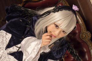 Rating: Safe Score: 0 Tags: 1girl bangs blunt_bangs closed_mouth dress feathers flower frills gothic_lolita hairband lips lolita_fashion long_hair long_sleeves looking_at_viewer red_eyes ribbon solo suigintou User: admin