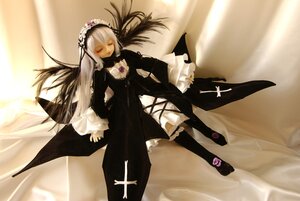 Rating: Safe Score: 0 Tags: 1girl black_dress black_wings closed_eyes cross doll dress flower frills full_body hairband long_hair long_sleeves ribbon rose silver_hair solo standing suigintou very_long_hair wings User: admin