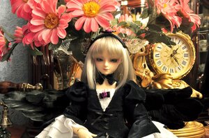 Rating: Safe Score: 0 Tags: 1girl doll dress flower gothic_lolita hairband lolita_fashion long_hair solo suigintou User: admin