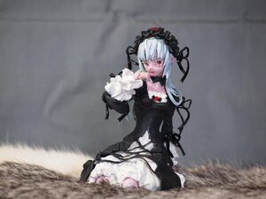 Rating: Safe Score: 0 Tags: 1girl black_dress doll doll_joints dress flower frills gothic_lolita hairband lolita_fashion lolita_hairband long_hair long_sleeves red_eyes red_flower rose silver_hair sitting solo suigintou wings User: admin