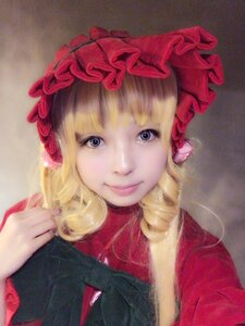 Rating: Safe Score: 0 Tags: 1girl bangs blonde_hair blue_eyes bow closed_mouth dress drill_hair hat lips long_hair looking_at_viewer shinku smile solo traditional_media upper_body User: admin