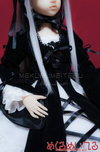Rating: Safe Score: 0 Tags: 1girl black_choker choker doll dress head_out_of_frame long_hair long_sleeves simple_background solo suigintou User: admin