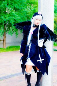 Rating: Safe Score: 0 Tags: 1girl bangs black_dress black_wings boots closed_mouth dress feathered_wings feathers frills gothic_lolita hairband kneehighs lolita_fashion long_hair long_sleeves outdoors photo solo standing suigintou white_hair wings User: admin
