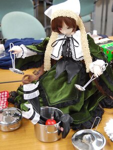 Rating: Safe Score: 0 Tags: 1girl brown_hair cup doll dress frills green_dress green_eyes heterochromia long_sleeves red_eyes solo souseiseki spoon suiseiseki watering_can User: admin