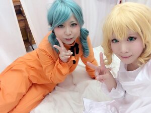 Rating: Safe Score: 0 Tags: 2girls aqua_eyes blonde_hair curly_hair drill_hair green_eyes lips long_hair looking_at_viewer multiple_cosplay multiple_girls smile sweater tagme twin_drills v User: admin