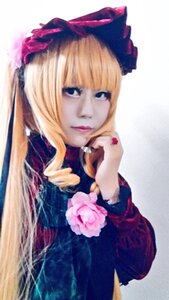 Rating: Safe Score: 0 Tags: 1girl bangs blonde_hair blue_eyes bow dress flower hair_bow lips long_sleeves looking_at_viewer photo rose shinku solo upper_body User: admin