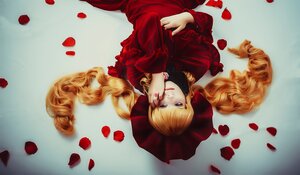 Rating: Safe Score: 0 Tags: 1girl blonde_hair bonnet dress drill_hair flower long_hair long_sleeves petals red_dress red_flower rose rose_petals shinku solo User: admin