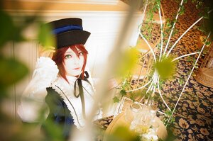 Rating: Safe Score: 0 Tags: 1girl blurry brown_hair depth_of_field dress flower green_eyes hat long_hair long_sleeves looking_at_viewer solo souseiseki top_hat User: admin