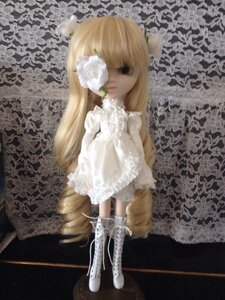 Rating: Safe Score: 0 Tags: 1girl blonde_hair boots cross-laced_footwear doll dress expressionless flower kirakishou knee_boots lace lace-up_boots lolita_fashion long_hair rose solo very_long_hair white_dress white_footwear User: admin