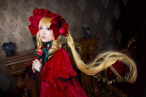 Rating: Safe Score: 0 Tags: 1girl blonde_hair blue_eyes bonnet capelet curtains dress flower lips long_hair looking_at_viewer red_capelet red_dress rose shinku solo User: admin