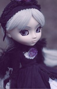 Rating: Safe Score: 0 Tags: 1girl auto_tagged blurry bonnet closed_mouth doll dress flower fur_trim gothic_lolita hat lolita_fashion lolita_hairband looking_at_viewer purple_eyes purple_flower rose solo suigintou upper_body User: admin