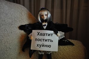 Rating: Safe Score: 0 Tags: 1girl black_dress doll dress frills long_hair long_sleeves solo standing suigintou wings User: admin