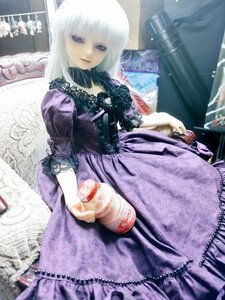 Rating: Safe Score: 0 Tags: 1girl bangs black_dress bottle doll dress frills long_hair looking_at_viewer photo solo suigintou white_hair User: admin