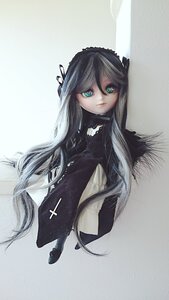 Rating: Safe Score: 0 Tags: 1girl bangs black_dress blue_eyes closed_mouth doll dress full_body hair_between_eyes long_hair long_sleeves looking_at_viewer ribbon solo suigintou very_long_hair User: admin