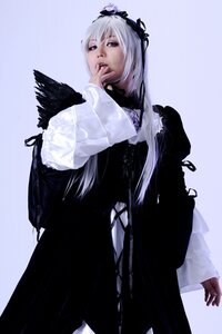 Rating: Safe Score: 0 Tags: 1girl bangs dress hairband lips long_hair long_sleeves solo suigintou User: admin