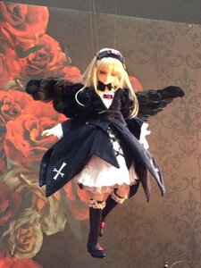 Rating: Safe Score: 0 Tags: 1girl blonde_hair doll dress flower frills hat long_hair red_flower red_rose rose solo suigintou wings User: admin