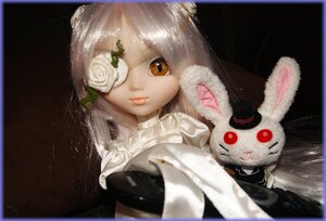 Rating: Safe Score: 0 Tags: 1girl bangs bunny closed_mouth doll eyepatch flower kirakishou lips looking_at_viewer red_eyes smile solo upper_body User: admin