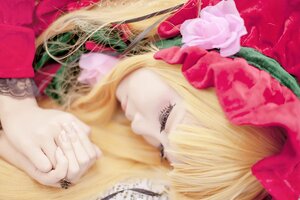 Rating: Safe Score: 0 Tags: 1girl bangs blonde_hair blue_eyes bow eyelashes flower hands_clasped interlocked_fingers lips lying on_side own_hands_together portrait profile realistic shinku solo User: admin