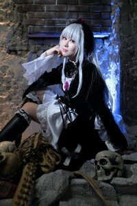 Rating: Safe Score: 0 Tags: 1girl dress lips long_hair sitting skull solo suigintou User: admin
