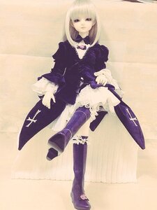 Rating: Safe Score: 0 Tags: 1girl bangs blonde_hair boots choker doll dress frills full_body long_hair long_sleeves sitting solo suigintou User: admin