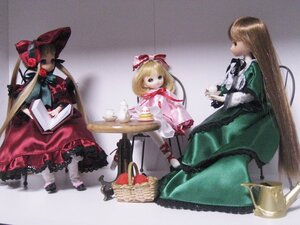 Rating: Safe Score: 0 Tags: 1girl blonde_hair book bow capelet chair cup doll dress flower hair_bow long_hair multiple_dolls ribbon short_hair sitting table tagme teacup User: admin