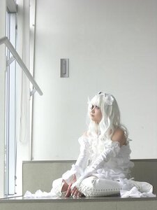 Rating: Safe Score: 0 Tags: 1girl bare_shoulders dress indoors kirakishou long_hair sitting solo white_dress white_hair User: admin