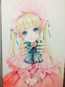 Rating: Safe Score: 0 Tags: 1girl blonde_hair blue_eyes bonnet bow capelet dress flower frills image long_hair long_sleeves looking_at_viewer photo pink_flower pink_rose ribbon rose shinku simple_background smile solo traditional_media upper_body watercolor_(medium) User: admin