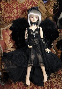 Rating: Safe Score: 0 Tags: 1girl barefoot black_dress chair doll doll_joints dress gothic gothic_lolita joints lace looking_at_viewer red_eyes sitting solo suigintou white_hair User: admin
