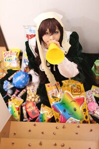 Rating: Safe Score: 0 Tags: 1girl blurry blurry_foreground brown_hair depth_of_field food hood looking_at_viewer photo solo suiseiseki User: admin