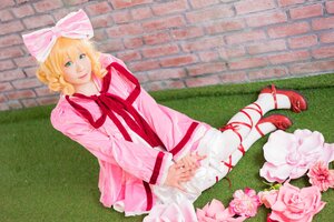 Rating: Safe Score: 0 Tags: 1girl blonde_hair bow dress flower green_eyes hair_bow hinaichigo pantyhose photo pink_bow pink_dress ribbon shoes sitting smile solo User: admin