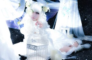 Rating: Safe Score: 0 Tags: 1girl curtains dress flower kirakishou lips solo white_hair white_theme User: admin