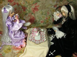 Rating: Safe Score: 0 Tags: 2girls cup doll dress flower frills gothic_lolita hairband lolita_fashion long_hair multiple_dolls multiple_girls profile red_eyes ribbon rose silver_hair suigintou tagme tea teacup wings User: admin