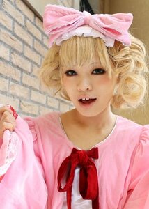 Rating: Safe Score: 0 Tags: 1girl blonde_hair blue_eyes blurry bow hair_bow jewelry lips looking_at_viewer open_mouth pink_bow pink_dress realistic ribbon smile solo upper_body User: admin