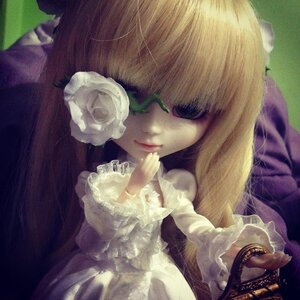 Rating: Safe Score: 0 Tags: 1girl blonde_hair doll flower kirakishou lips long_hair rose solo upper_body User: admin