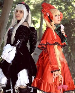 Rating: Safe Score: 0 Tags: 2girls 91076 blonde_hair bow dress long_hair long_sleeves looking_at_viewer multiple_cosplay multiple_girls nature red_dress shinku standing suigintou tagme User: admin