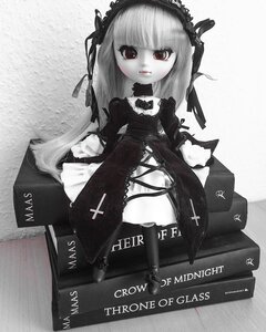 Rating: Safe Score: 0 Tags: 1girl doll gothic_lolita hairband holding lolita_fashion lolita_hairband long_hair long_sleeves looking_at_viewer monochrome photo red_eyes ribbon solo suigintou User: admin