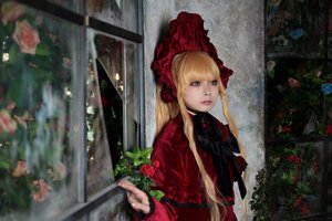 Rating: Safe Score: 0 Tags: 1girl bangs blonde_hair blue_eyes blurry depth_of_field dress flower lips long_hair looking_at_viewer realistic red_dress red_flower rose shinku solo umbrella upper_body User: admin