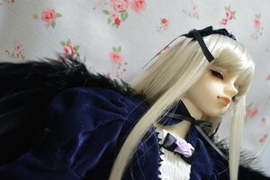 Rating: Safe Score: 0 Tags: 1girl bangs blonde_hair closed_eyes closed_mouth doll dress flower hair_ribbon lips long_hair ribbon solo suigintou upper_body white_hair User: admin