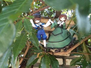 Rating: Safe Score: 0 Tags: brown_hair doll dress green_eyes hat heterochromia multiple_dolls pants pantyhose short_hair souseiseki tagme tree twins User: admin