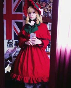 Rating: Safe Score: 0 Tags: 1girl blonde_hair blue_eyes cellphone dress mirror phone photo realistic red_dress shinku solo User: admin