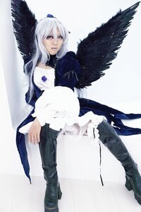 Rating: Safe Score: 0 Tags: 1girl angel_wings bird black_wings boots dress feathered_wings feathers harpy long_hair sitting solo suigintou white_hair wings User: admin