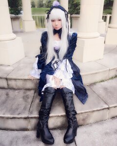 Rating: Safe Score: 0 Tags: 1girl bench black_footwear boots dress hairband long_hair sitting solo suigintou thigh_boots white_hair User: admin