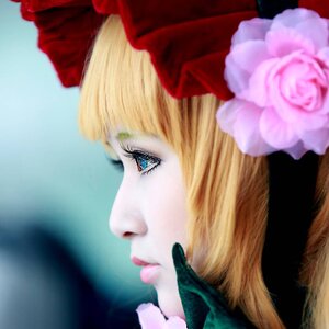 Rating: Safe Score: 0 Tags: 1girl blonde_hair blue_eyes blurry bow bug butterfly depth_of_field eyelashes face flower insect lips nail_polish portrait profile rose shinku solo User: admin