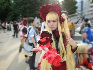 Rating: Safe Score: 0 Tags: 3d blonde_hair blue_eyes blurry blurry_background blurry_foreground bonnet depth_of_field dress figure flower frills hat long_hair looking_at_viewer motion_blur multiple_girls photo red_flower rose shinku solo solo_focus User: admin