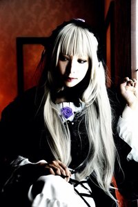 Rating: Safe Score: 0 Tags: 1girl bangs blunt_bangs flower frills gothic_lolita lips lolita_fashion long_hair rose solo suigintou User: admin