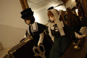 Rating: Safe Score: 0 Tags: 2girls black_dress blonde_hair braid brown_hair doll dress hat indoors jewelry long_hair long_sleeves multiple_dolls multiple_girls necklace standing tagme top_hat User: admin